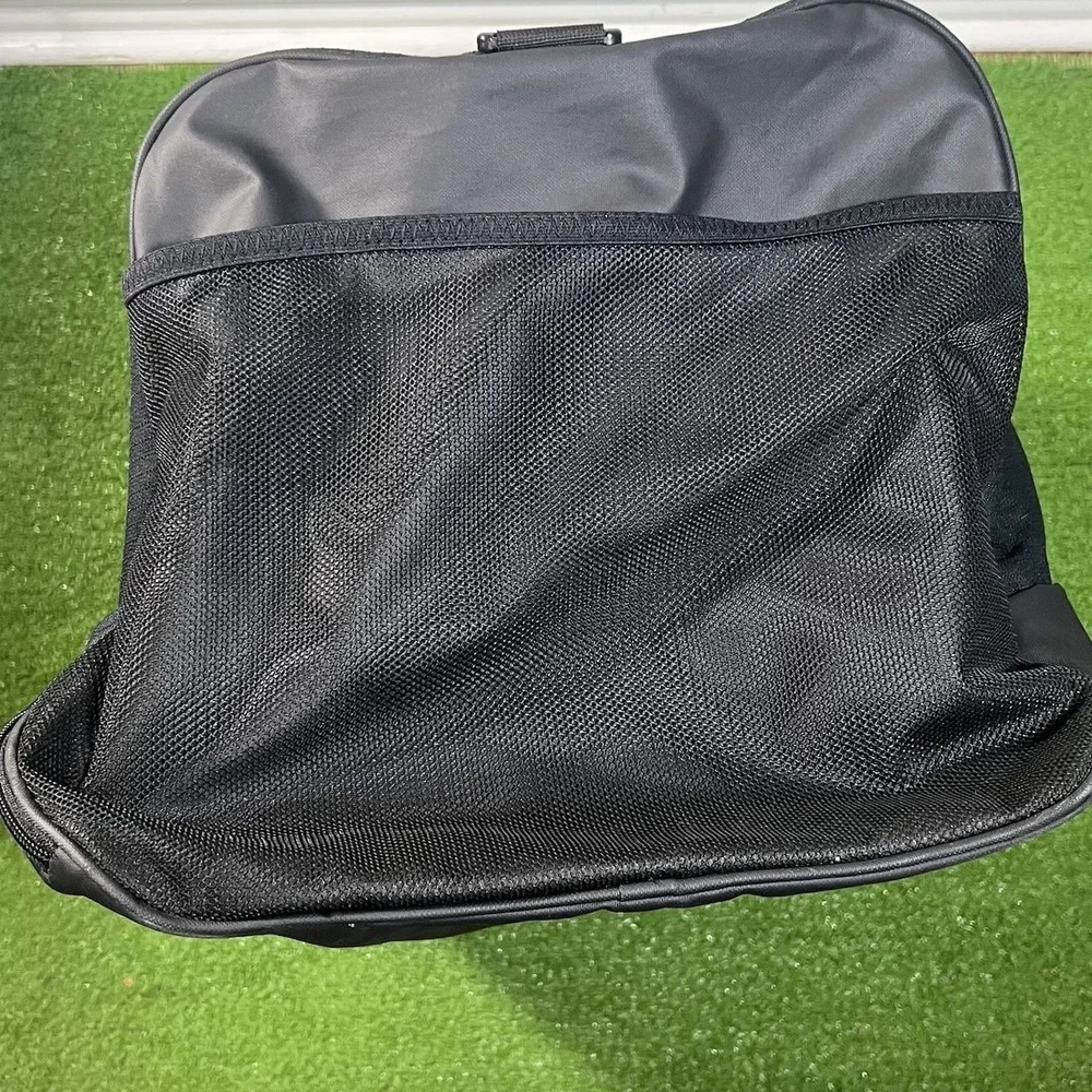 Memphis Tigers Team Issue Duffle Bag Nike Tiger Track & Field‎ Gym Bag EUC UofM